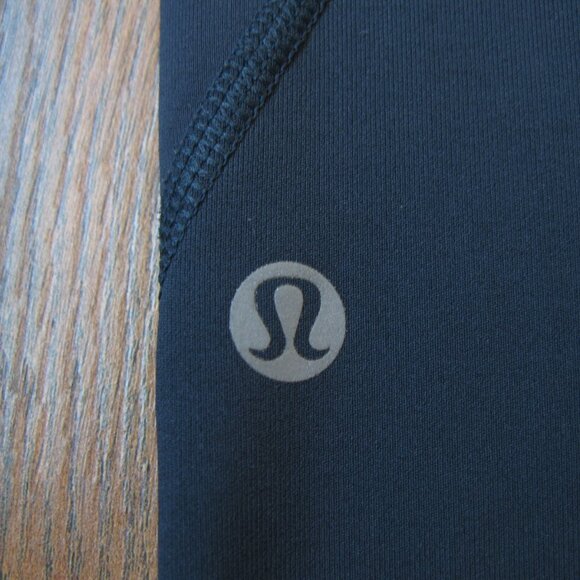 Lululemon Inspire Tight II size 8 *GUC - Picture 11 of 12